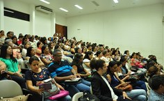 Estudantes e profissionais lotaram auditório do HU