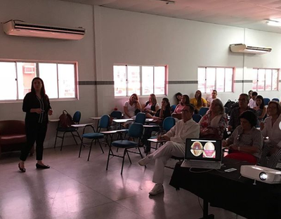 Palestra da professora Alyne Simões. Foto: FAT