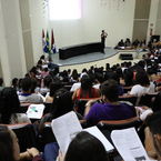 Estudantes no Auditório da Reitoria. Foto: Cairo Martins