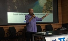 Anivaldo Miranda, do Comitê do São Francisco, fez a palestra de abertura