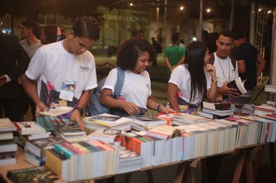 Público prestigia stand da Edufal no Circuito (Foto Hygor Peixoto)