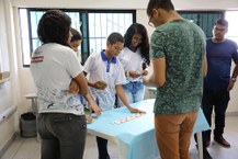 palestras, mesas redondas e apresentação de trabalhos.