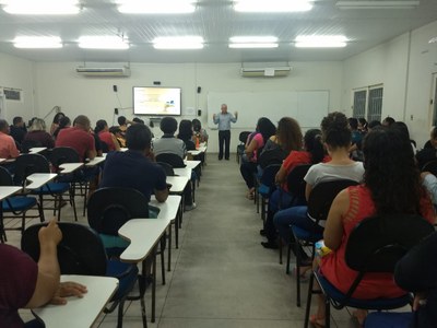 Objetivo da reunião foi estreitar contato e falar sobre importância do incentivo à educação em casa