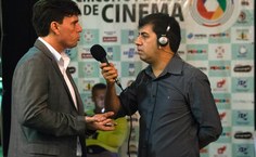 Mac-Dawison entrevista o Preifeito de Penedo, Marcius Beltrão. Foto: Kamylla Feitosa