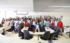 Agricultores familiares assinaram contrato para fornecer alimentos aos RUs da Ufal. Foto: Thiago Prado