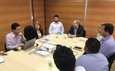 Equipe da Sinfra acompanhou a reitora