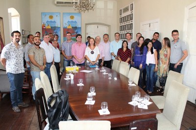 Solenidade de doação do terreno em Penedo para a Ufal aconteceu na sede da Prefeitura.Foto: Ascom Prefeitura de Penedo