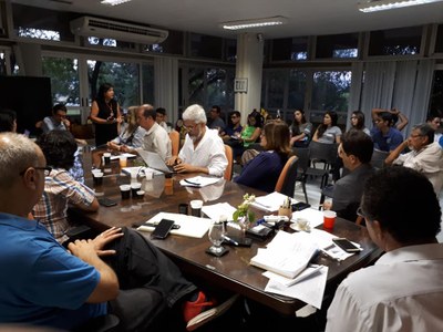 Gestão dialoga com estudantes e professores sobre a segurança no campus