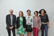 Reitora Valéria Correia, direção da Fale, pró reitora Sandra Paz e professora Ligia Ferreira, do curso de Libras e diretora do Neab