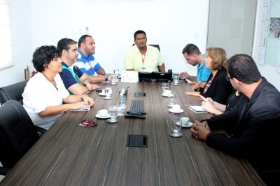 Reunião com representantes da Seris e da Ufal debateu ampliação da parceria entre as instituições. Foto: Jorge Santos | nothing