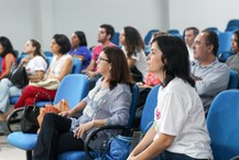 Cerimônia inicia com homenagem aos envolvidos