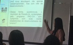 A estudante de Turismo Laisa Karine apresentou o projeto desenvolvido na Ufal, no Enatur, que aconteceu no Rio de Janeiro