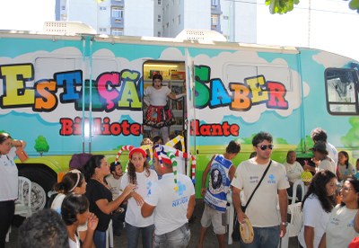 A Biblioteca Volante numa parceria com a Secretaria Municipal de Educação