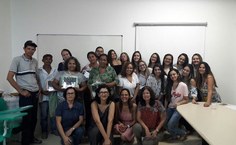 Participantes da atividade com os agricultores.jpg