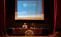 Professor Flávio Brayner abordou a importância da educação para a manutenção da democracia brasileira.JPG