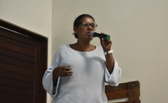 Professora Maria Ester apresentou dados de sua pesquisa e sua vivência em comunidades quilombolas