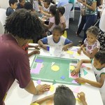 Central de jogos têm espaço reservado para estudantes aprender matemática brincando