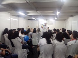 Estandes atraem alunos que farão Enem 2019