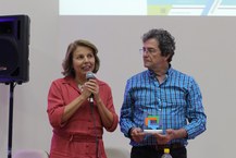 Em homenagem, a reitora Valéria Correira parabenizou a SBPC. Fotos: Cairo Martins