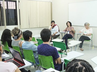 As professoras Maria Ataide, Sarita Albagli e Maíra Baumgarten