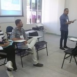 Mesa-redonda debate graduação, pós e ensino de base