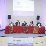 Mesa reúne reitores para discutir a universidade na conjuntura atual