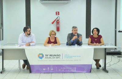 Primeiro dia da SBPC Educação em Maceió