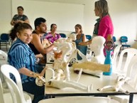 UFAL_-_Img_Interna_04_-_OFICINA_ESCULTURAS_COM_REAPROVEITAMENTO_DE_MATERIAIS_DESCARTADOS.jpg