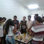 Pintura artesanal chama a atenção de visitantes na SBPC Jovem