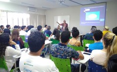Sala lotada para a palestra