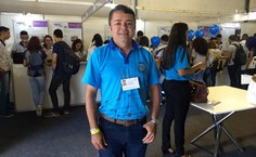 Professor Carlos Teixeira: "os estudantes brilham os olhos com a oportunidade de aprender robótica"