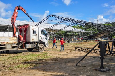 Montagem da estrutura na Ufal. Foto: Renner Boldrino