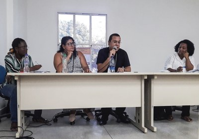 Mesa-redonda debate a saúde da população negra e indígena. Foto: Thamires Ribeiro