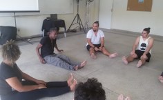 Aquecimento na oficina de palhaçada foto - Paulo Canuto.jpg