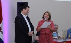 Valéria Correia fez a leitura do documento. Foto - Manuel Henrique