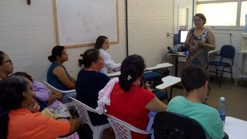 Grupo multidisciplinar do HU atende crianças com diabetes