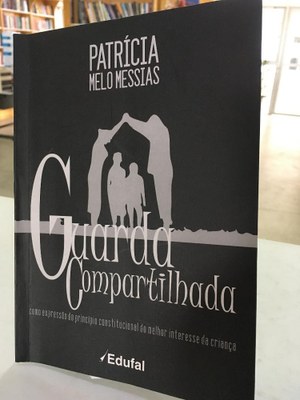 Capa do livro "Guarda Compartilhada", de Patrícia Melo Messias