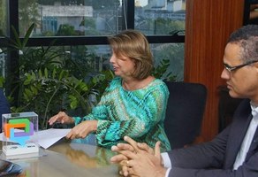 Reitora se reúne com governo para discutir necessidades da Ufal