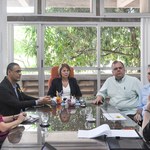Reunião debate implantação de mais cursos na unidade de Viçosa