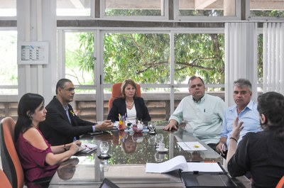 Reunião foi no gabinete da Reitoria, na última terça-feira (25)