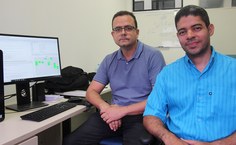 Pesquisadores Tiago de Andrade (esquerda) e Daniel Coimbra (direita), exploram possíveis cexplicações para sazonalidade da ocorrência de suicídios.JPG