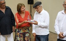 Dirceu homenageado na Bienal do Livro, em 2017