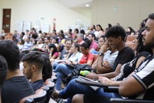 Palestras aconteceram no auditório da Reitoria
