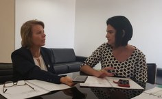 Reitora apresenta projetos aos assessores