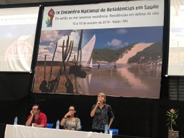 Reitora participa do Encontro Nacional de Residências em Saúde