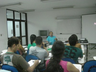 Professor Ciro Bezerra com alunos Professor Ciro Bezerra com alunos