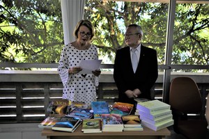 Ufal recebe doação de livros da Associação Brasil Soka Gakkai Internacional
