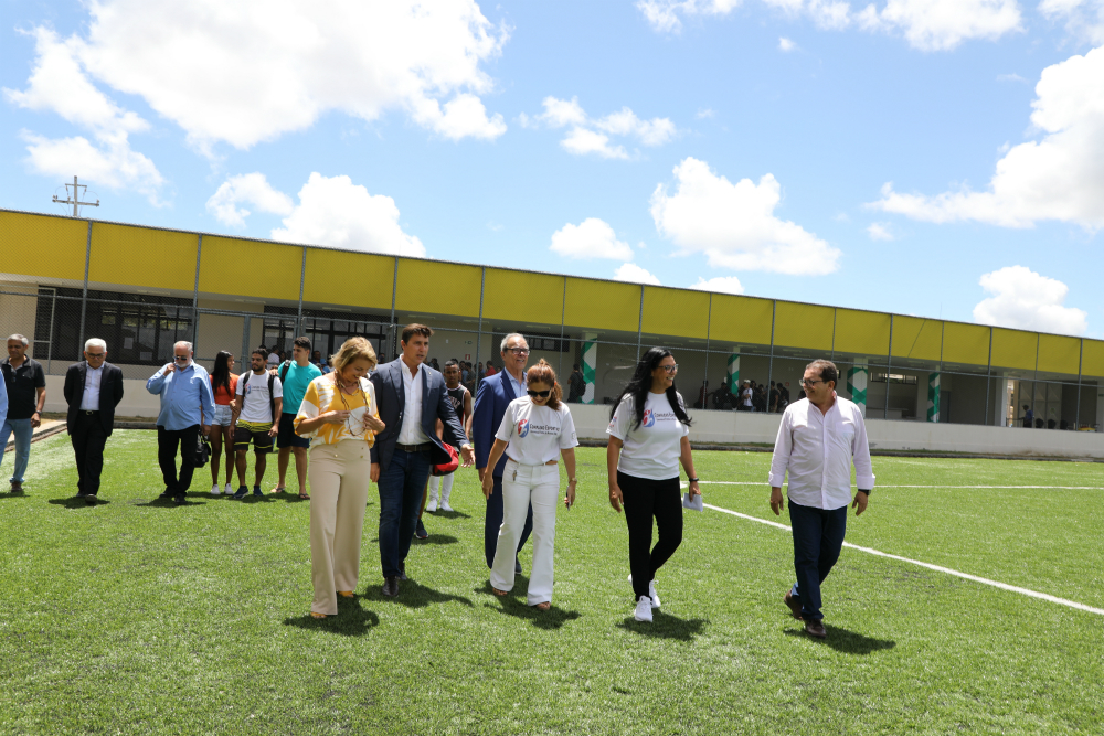 Após a inauguração, comitiva percorreu a área