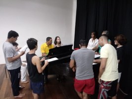 Projeto Coro Cênico abre inscrições para novos integrantes