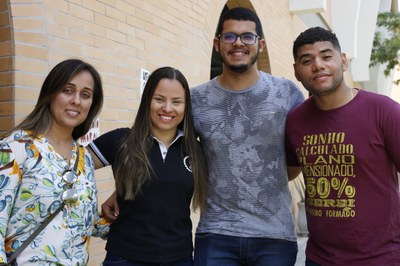 Estudantes realizaram pesquisa sob orientação da docente Aline Nogueira. Fotos: Thiago Prado